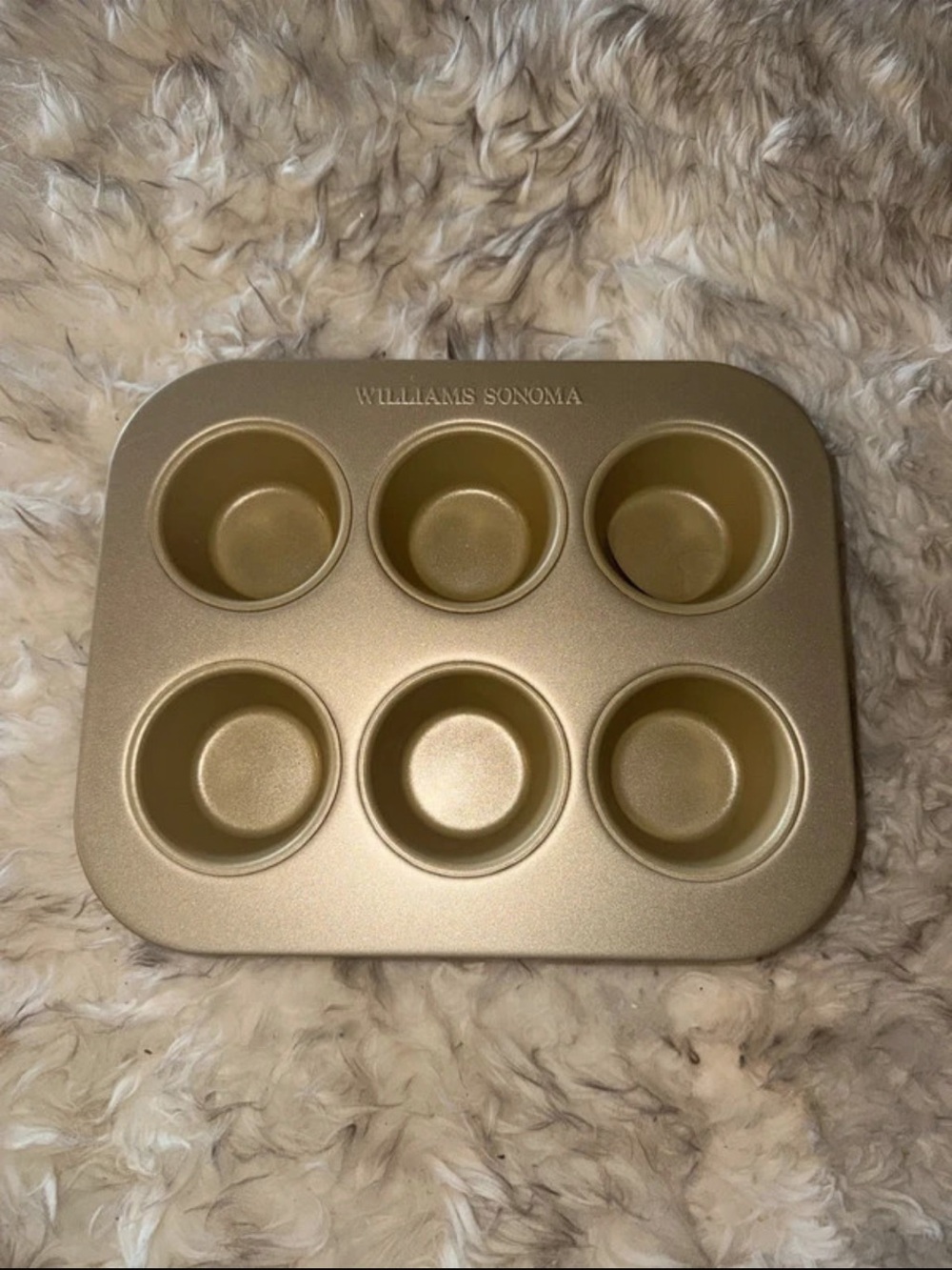 Williams Sonoma Goldtouch Pro Nonstick Muffin Pan tray 6-Well large cupcake muff